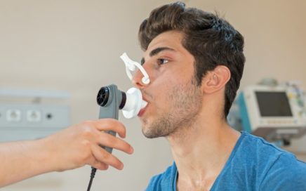 Espirometria: o que é, como é feito e interpretação dos resultados espirrometria 436x272 - Espirometria: o que é, como é feito e interpretação dos resultados