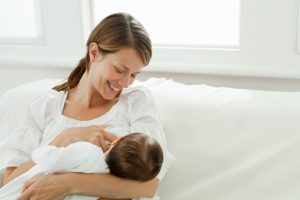 Benefícios da amamentação para a mãe 300x200 - Blog
